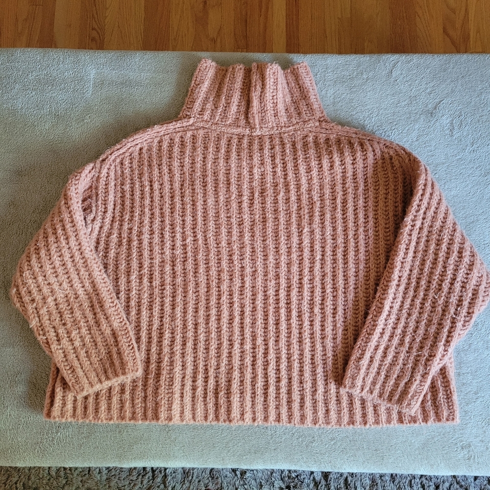 Free People Fluffy Fox chunky knit turtleneck sweater size medium - Picture 7 of 12